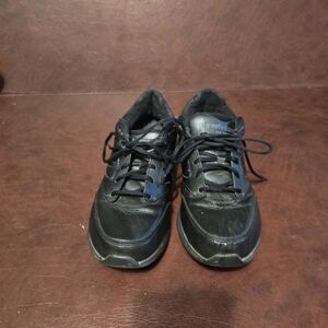 New Balance Black Leather Men's Sneakers